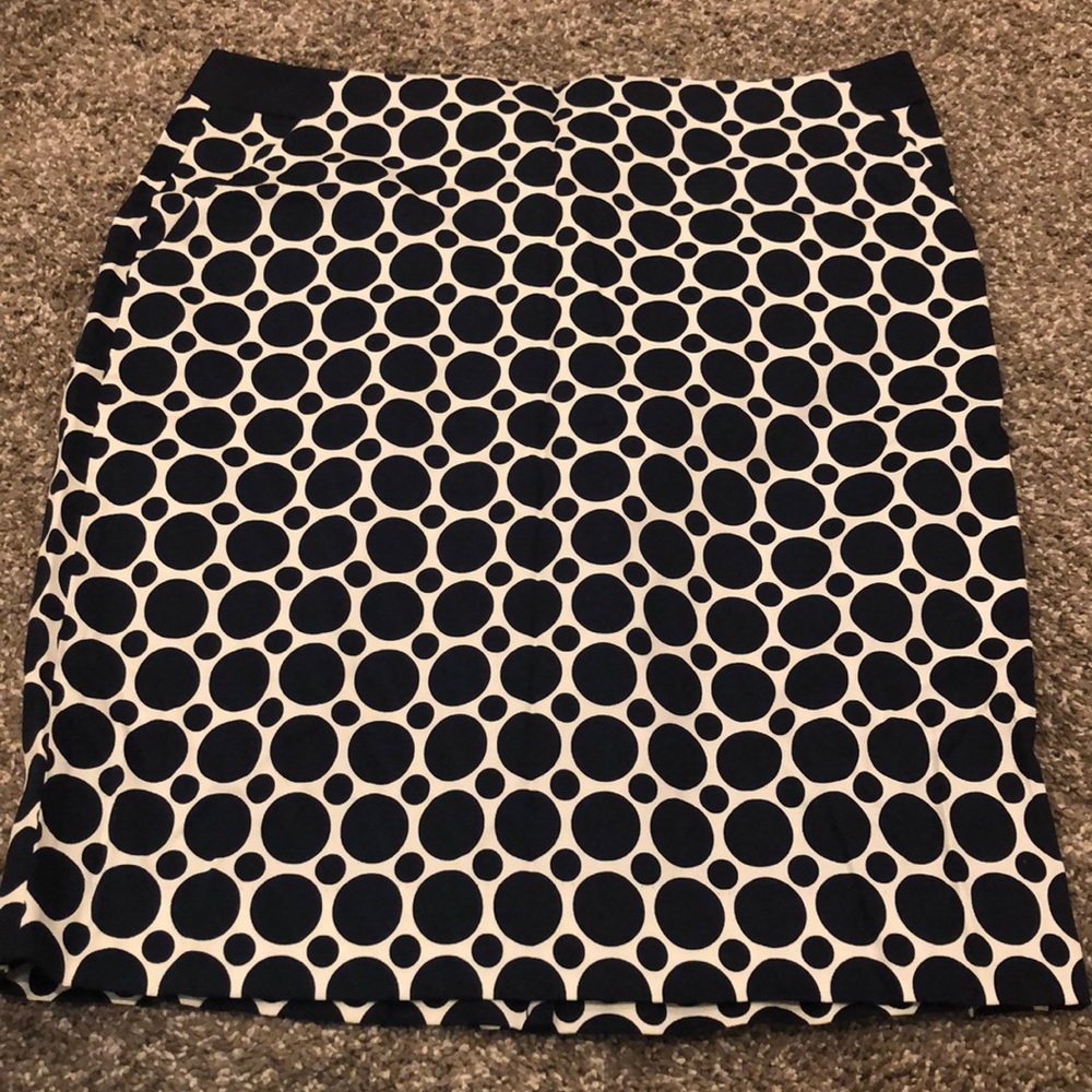 NWT White and Navy Blue Circle Pencil Skirt